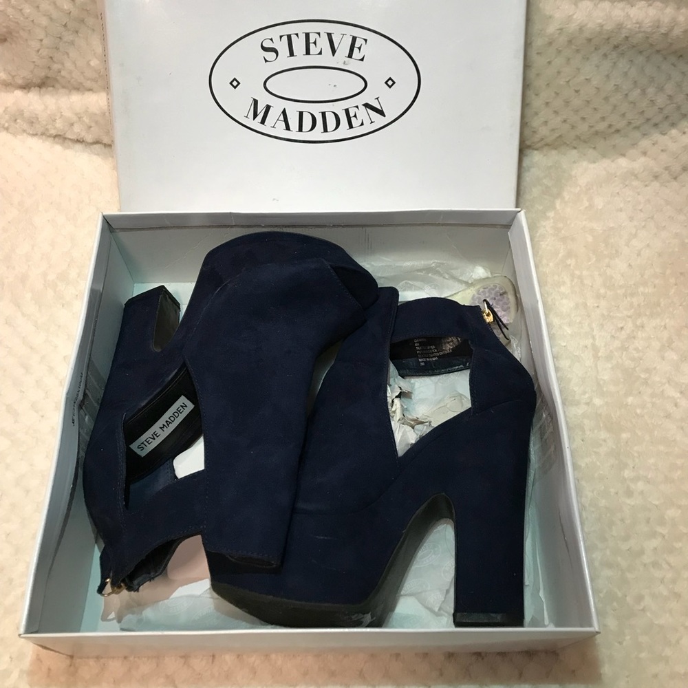 Navy Blue heels